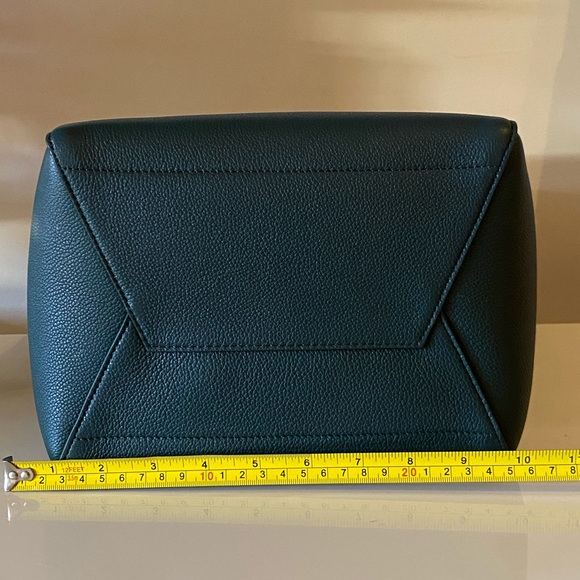 CELINE Seau Sangle in Amazone green medium NWT Never Been Used - Picture 9 of 16